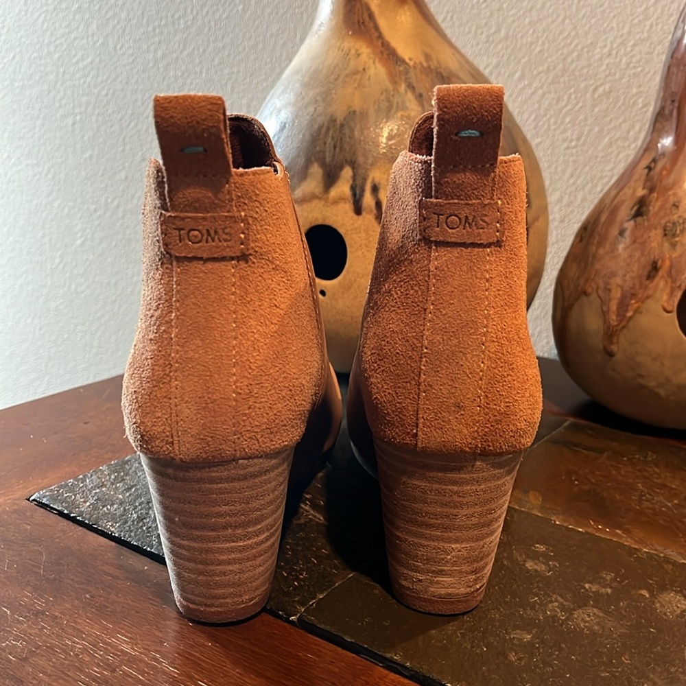 Toms Tan Leather Wedge Ankle Booties - Picture 3 of 7